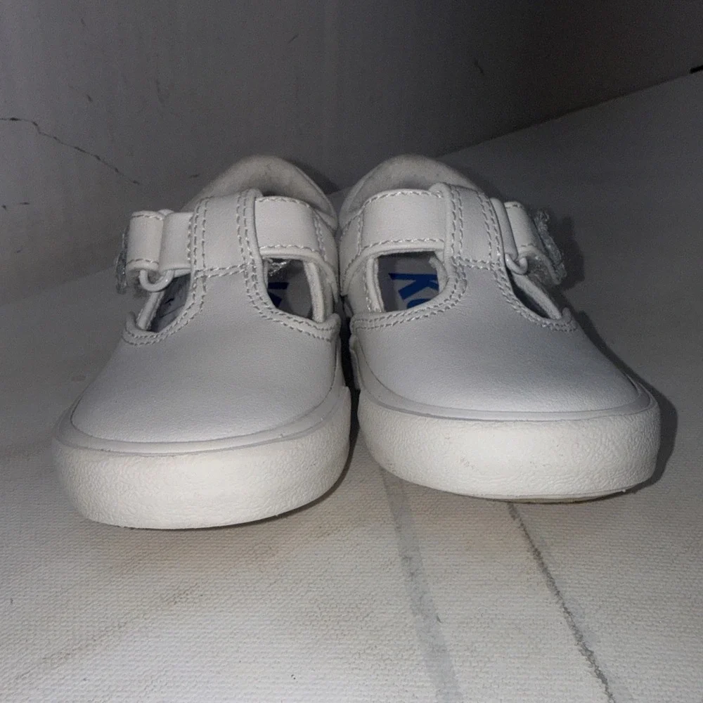 Keds Toddler Size 5 Daphne T-Strap Classic White Leather Mary Jane Girls Walking